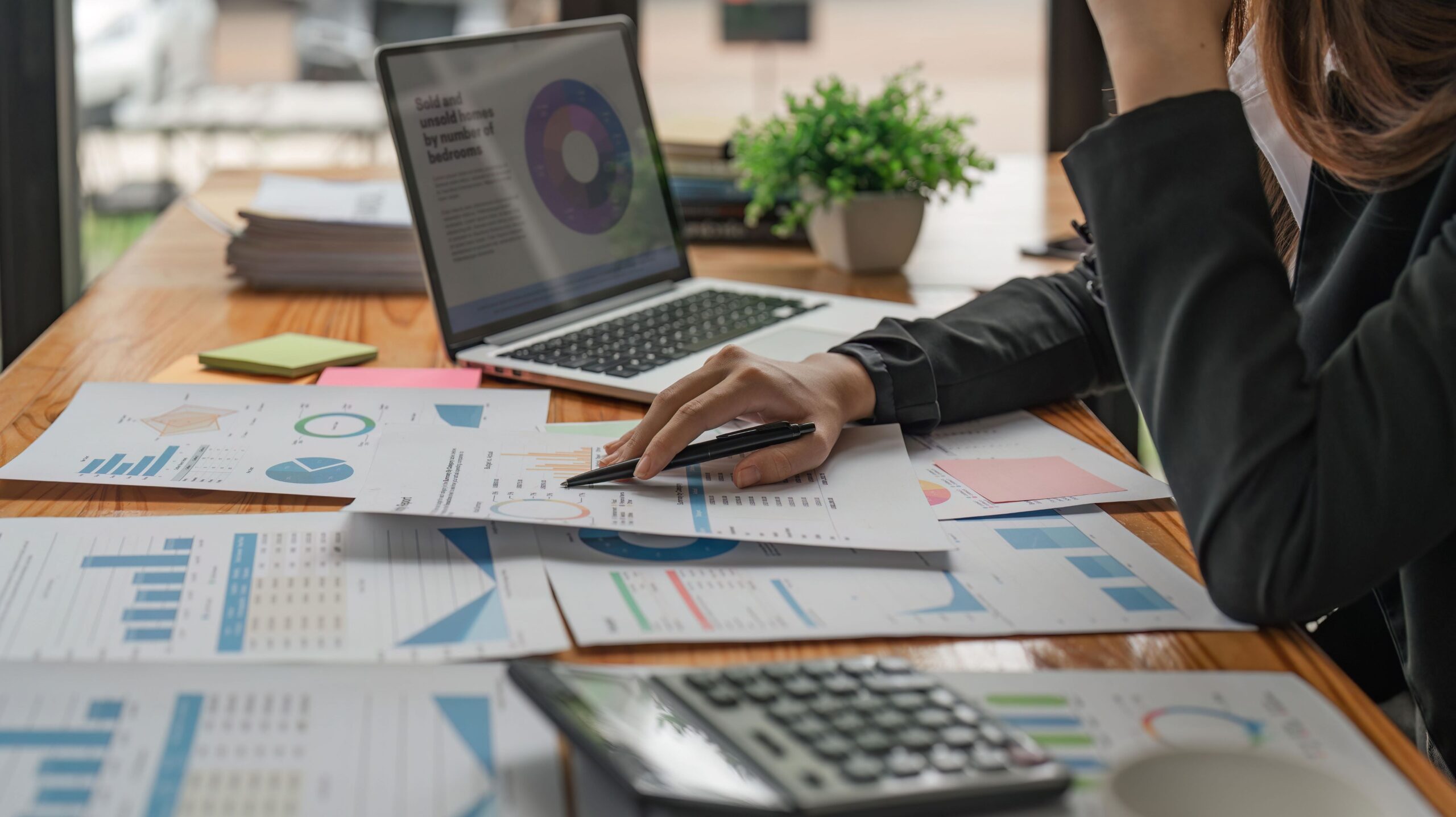 https://sunfix.ch/wp-content/uploads/2023/09/accounting-scaled.jpg